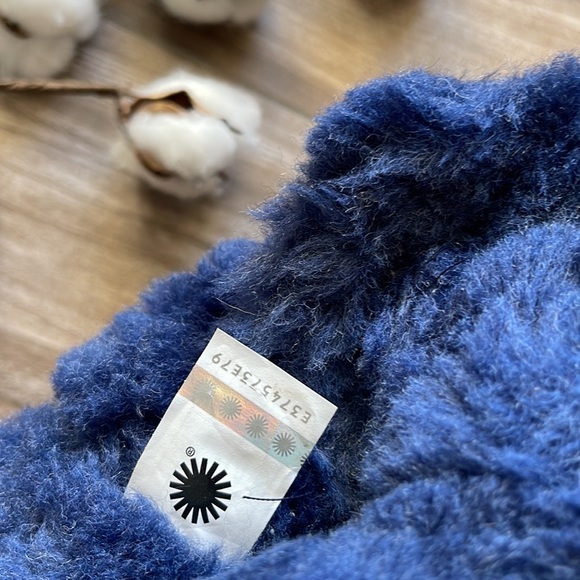 🌿UGG- W BAILEY BOW DIAGONAL STRIPES BOOTS🌿 - Picture 11 of 14